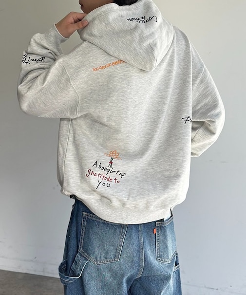 落書き刺繍パーカー