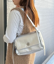 ターンロックダブルベルトレザーバッグ