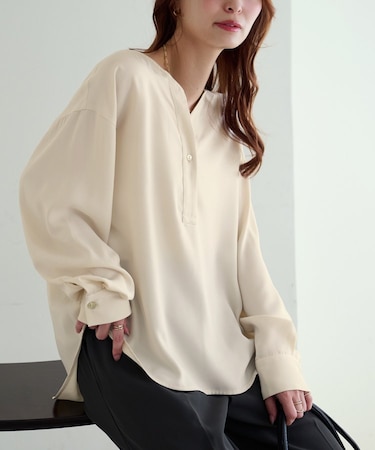 【Discoat】キレイメ釦使いスキッパーブラウス