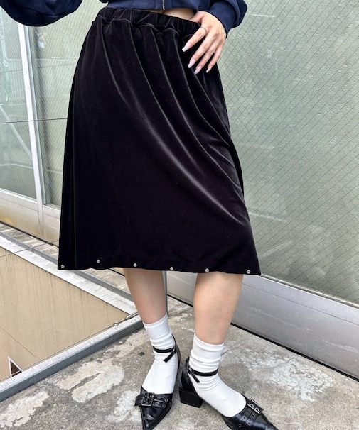 【WHO'S WHO gallery】ベロアスタッズミドルスカート