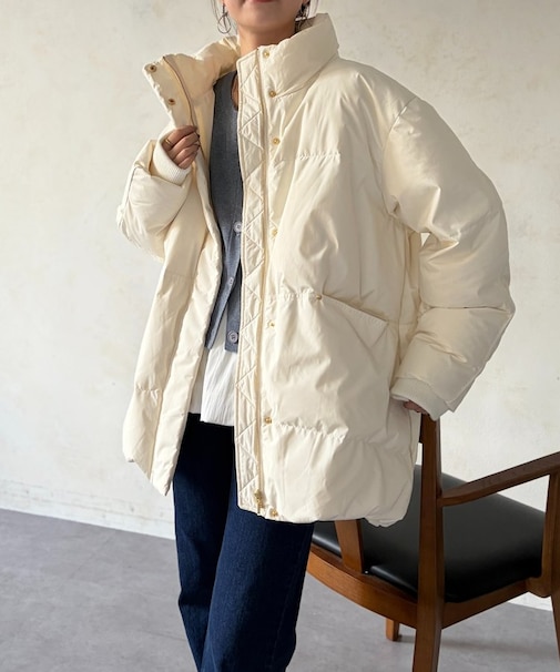 ボリュームネックミドルダウン