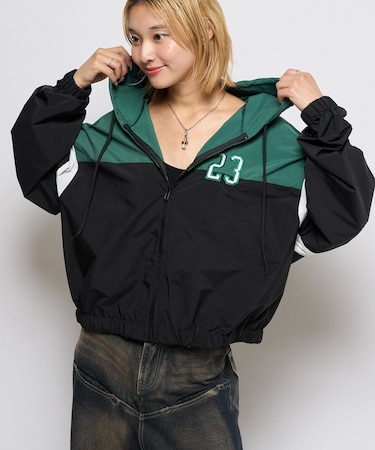 【WHO'S WHO gallery】ナンバリングナイロンパーカー