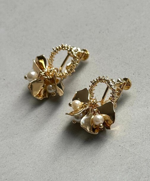 【heilly】サークル×お花イヤリング