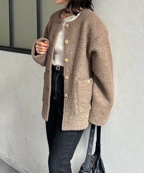 GOLDボタンノーカラーボアジャケット