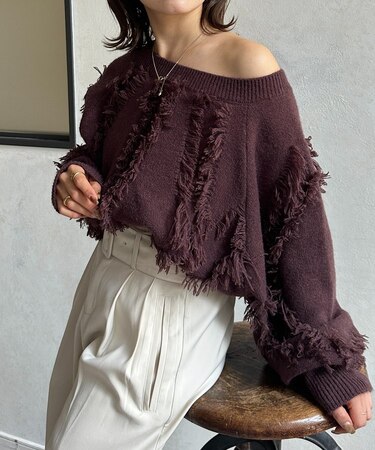 ウェーブフリンジショートニット