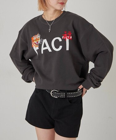 【WHO'S WHO gallery】虎刺繍ベトナムグラフィックスウェット