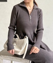 ハーフジップリブニットフレアワンピース