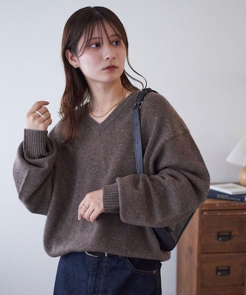 【Discoat】メリノウールVネックニット