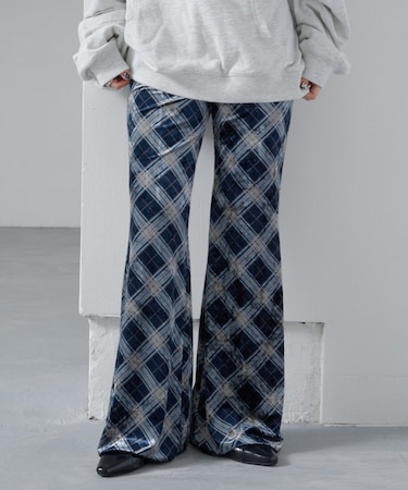 【Kastane】チェックベロアフレアパンツ