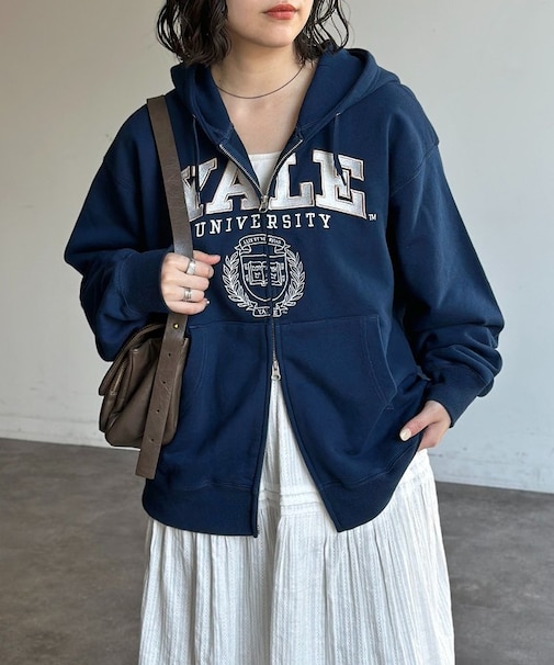 YALEジップパーカー