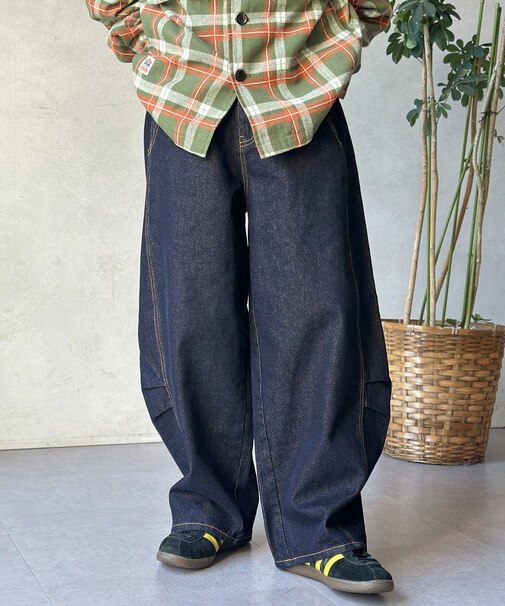 シームタックカーブデニム