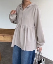 ダンボールペプラムパーカー