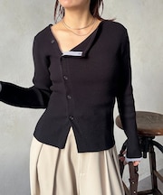 アシメネックボタンリブニットプルオーバー