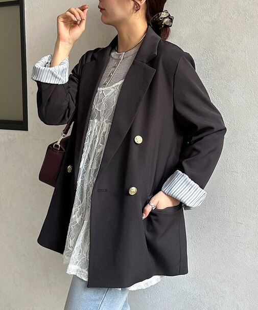 ゴールドボタンテーラードジャケット