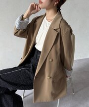 ゴールドボタンテーラードジャケット