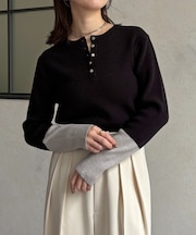 袖先配色ヘンリーネックニット