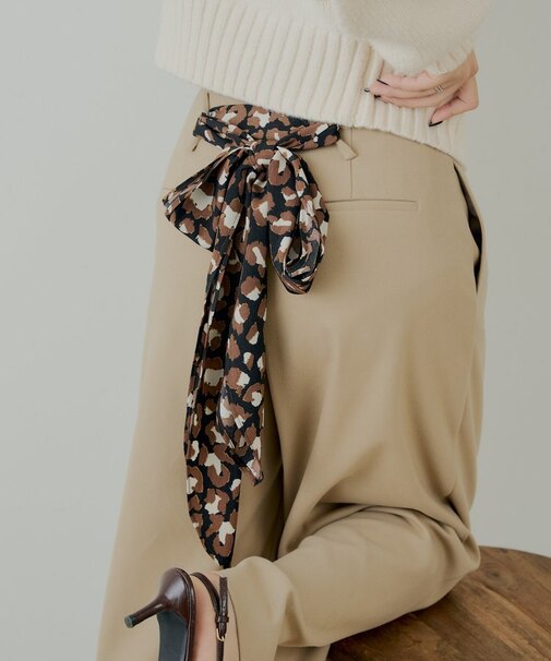 【Chico】スカーフベルト付きダブルタックウールスラックス