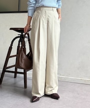 センタープレスストレートスラックス