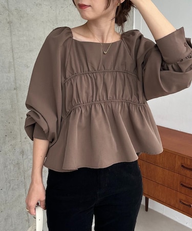 【CAPRICIEUX LE'MAGE】スクエアパフブラウス