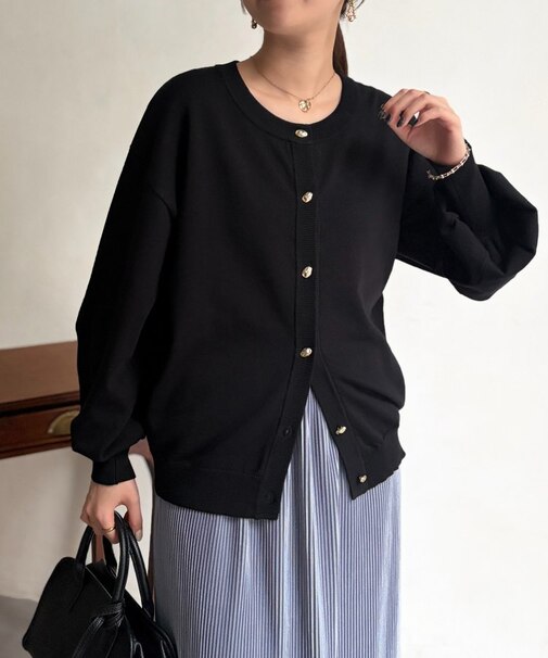 ニュアンスゴールドボタンカーディガン