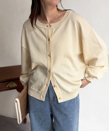 ニュアンスゴールドボタンカーディガン