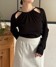変形ホルターネックリブプルオーバー