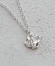 【Kastane】バラネックレス