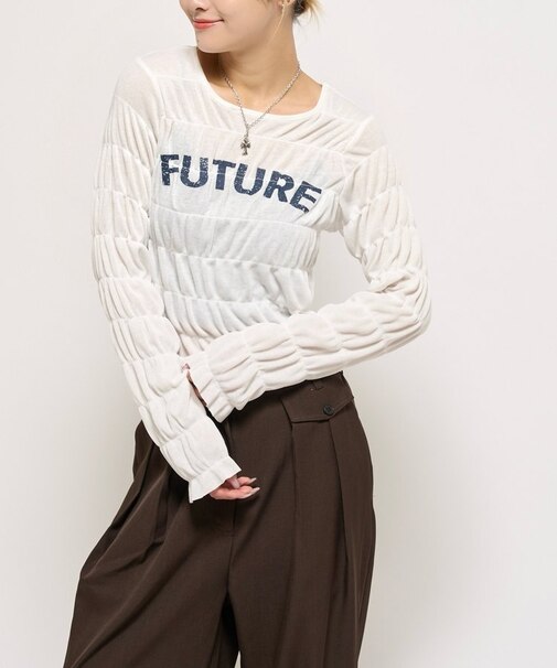 【WHO'S WHO gallery】シャーリングロゴトップス