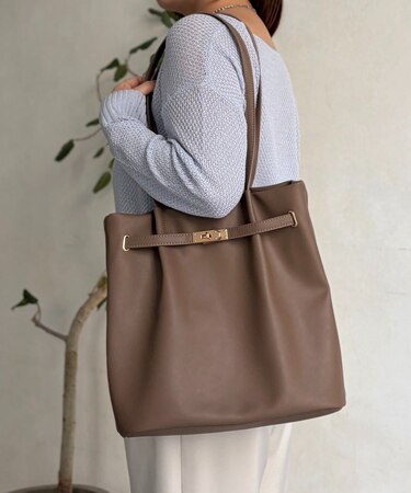 合皮グレイスフロントベルトトート