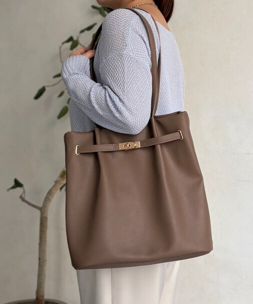 合皮グレイスフロントベルトトート