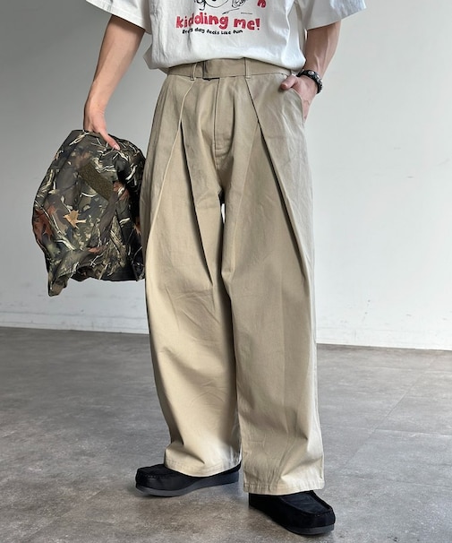 クロスタックベルト付きチノパンツ
