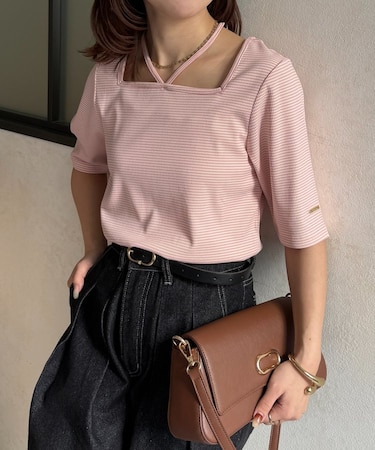 チャーム付きホルターネック5分袖プルオーバー