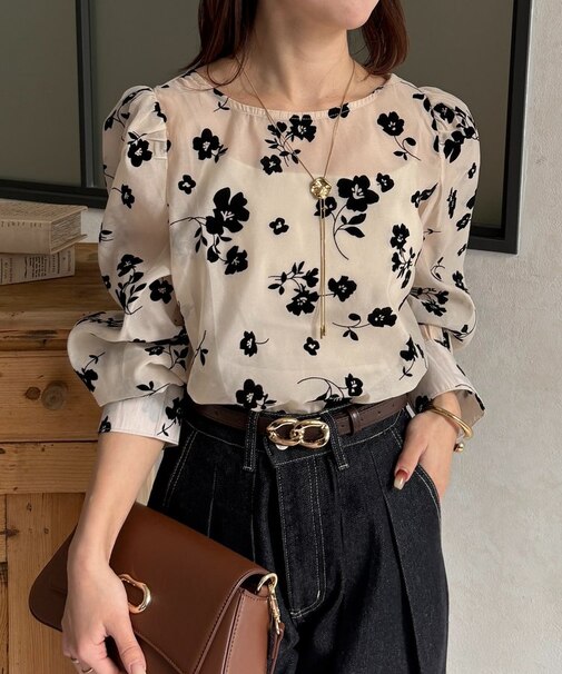 花柄オーガンジーブラウス