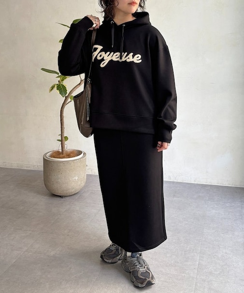 フーディー×ナロースカートセットアップ