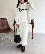 フーディー×ナロースカートセットアップ