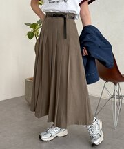 ベルト付きプリーツスカート