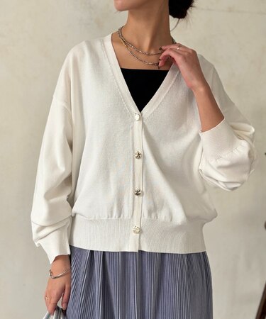 ニュアンスボタン長袖ニットカーディガン