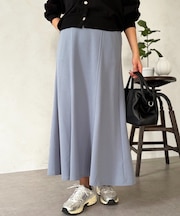 梨地セミフレアスカート