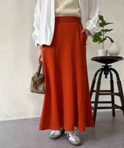 梨地セミフレアスカート