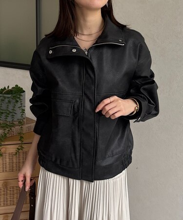 スタンドネック合皮ジャケット