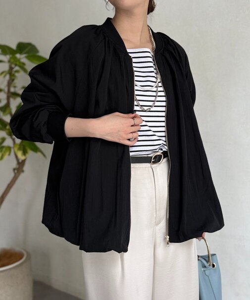 バルーンブルゾン