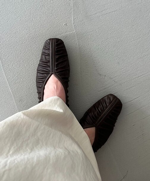 【CAPRICIEUX LE'MAGE】ギャザーソフトフラットシューズ