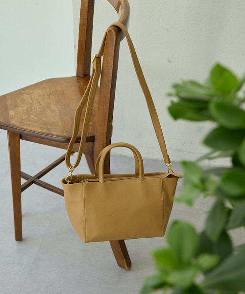 ear PAPILLONNER 【THE PURSE】トートバッグ ear PAPILLONNER】《本革》ボックストートバッグS｜パルグループ