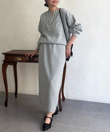 スキッパーボンディングプルオーバー×ナロースカート