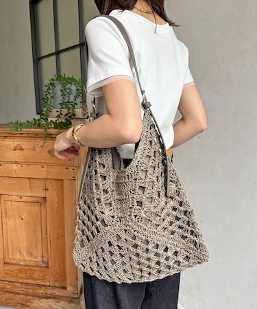 透かし柄ショルダーカゴバッグ