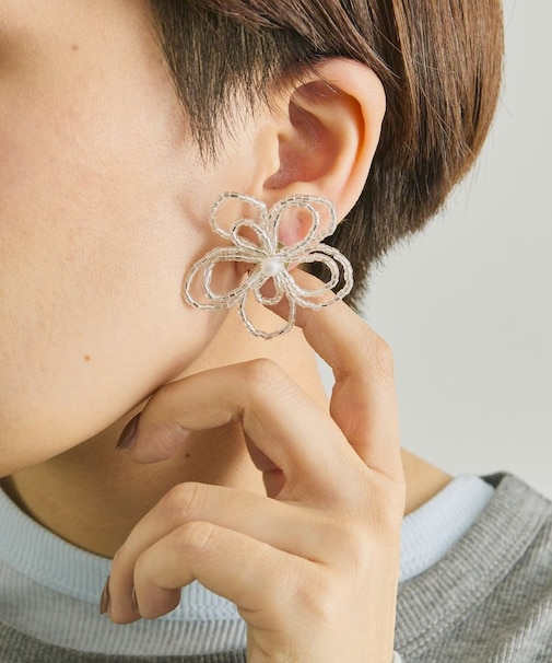 【ear PAPILLONNER】BIGフラワービーズピアス