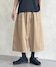 ベージュ