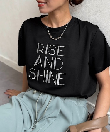 刺繍ロゴTシャツ