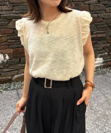 袖フリルフレンチニット