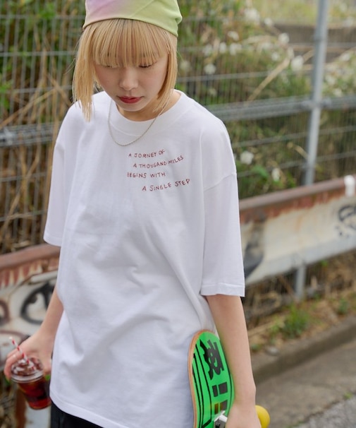 【Kastane】【WHIMSIC】JOURNEY EMBROIDERY TEE